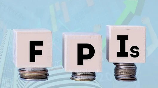 FPIs resume selling after a brief pause in Oct; withdraw Rs 12,569 cr in Nov