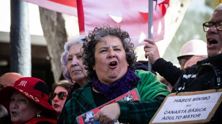 Crisis y migajas: por qué las jubilaciones serán cada vez más bajas con Milei