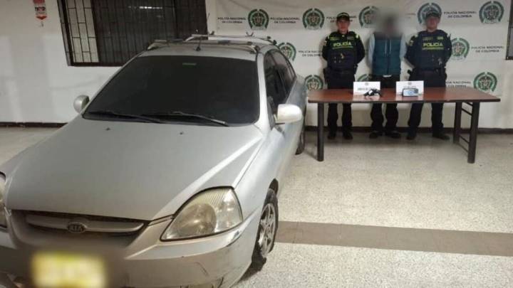 ¡Le duró poco el robo! Cayó hombre que hurtó un vehículo en Barrios Unidos