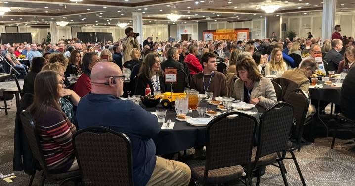 Over 700 people attend 72nd annual Community Thanksgiving Luncheon