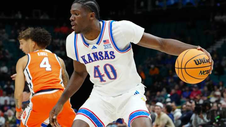 Kansas basketball vs Tennessee live score updates from Players Era
