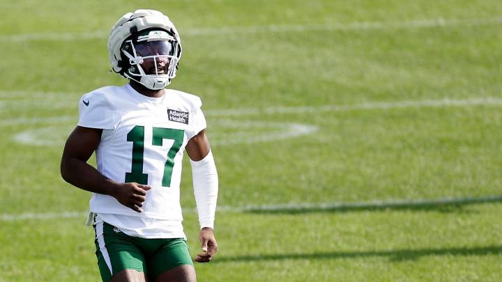 Source: Jets' cornerback Kris Boyd in critical condition after Midtown shooting