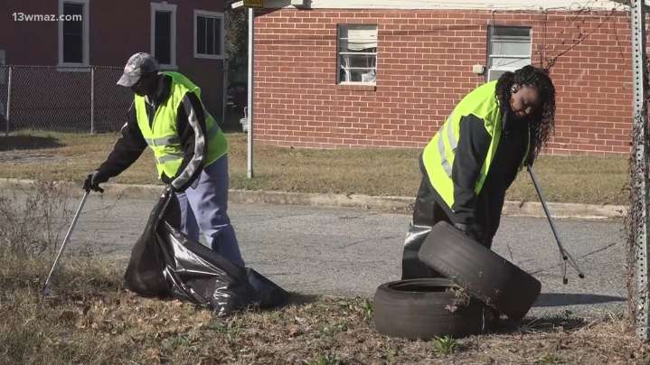 Volunteers beautify Macon neighborhoods to inspire community pride