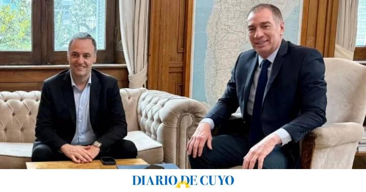 El Gobierno dividirá la Secretaría de Scioli para darle más poder a Adorni y Santilli