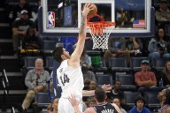 Deadspin | Grizzlies set franchise assist record, Kings drop 8th straight in blowout