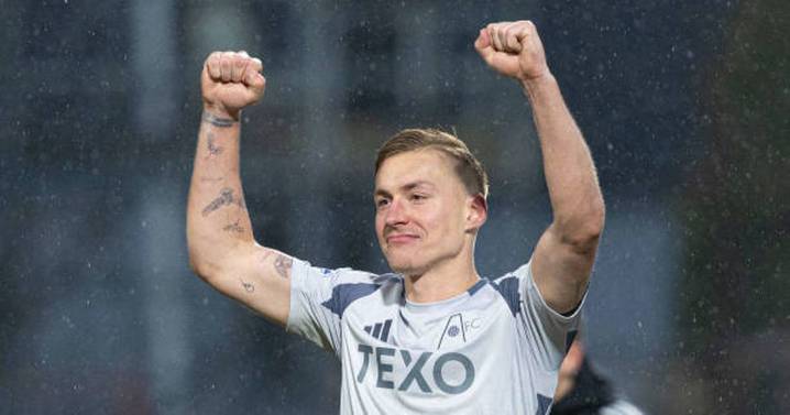 Aberdeen manager Jimmy Thelin issues injury update with defender's season all but over