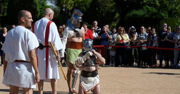 Las fotos de la recreación histórica 'Sangre y arena' en las Jornadas de Cultura Funeraria en Córdoba