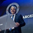 Reforma tributaria: Caputo analiza cambios en Ganancias, pero aún no tuvo contacto con los gobernadores