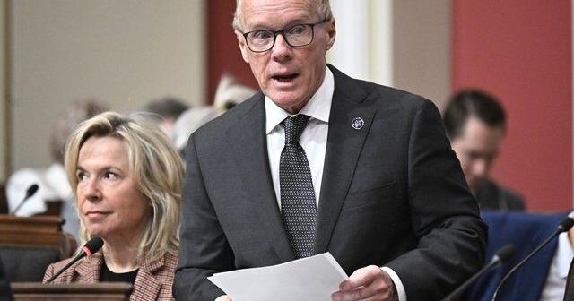 Quebec labour minister wants power to intervene in Montreal transit strike