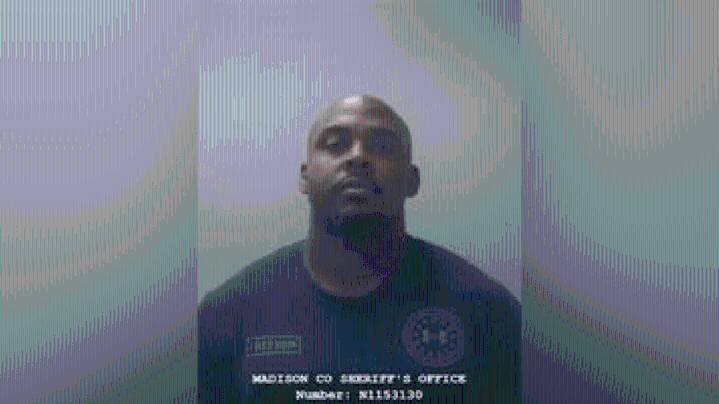 Off duty HPD officer arrested on burglary, kidnapping charges after Thanksgiving incident in Madison County