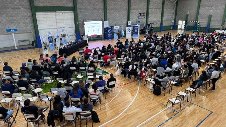 Comenzó el 3° Congreso Provincial de Educación Física y Deporte en Caleta Olivia