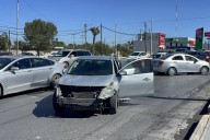 Saltillo: se atraviesa sin precaución y causa accidente en Paseo de la Reforma