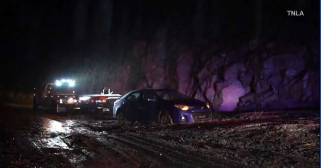 Mudslide closes Angeles Crest Highway in La Cañada Flintridge