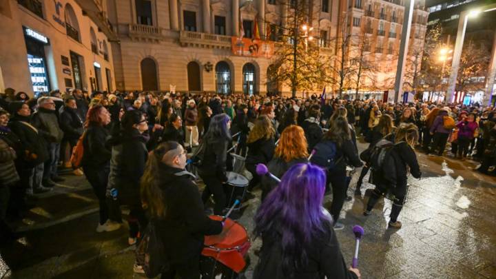 Así ha sido la movilización contra la violencia de género este jueves en Zaragoza