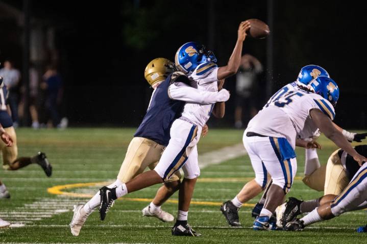 Smithfield ousts Warhill in Class 4 Region A football playoff opener