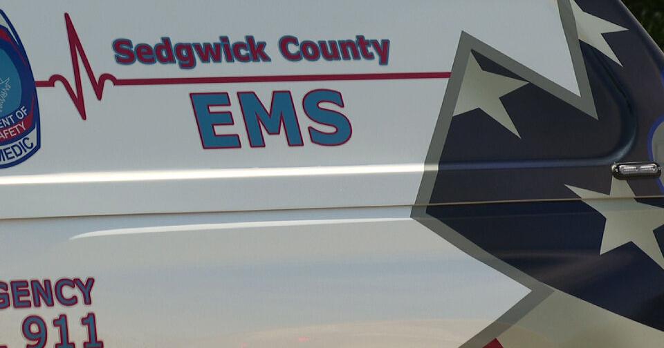 2 children critically hurt in northwest Wichita crash
