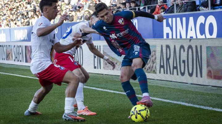 La S.D. Huesca salva un punto en un partido con dos caras diferenciadas
