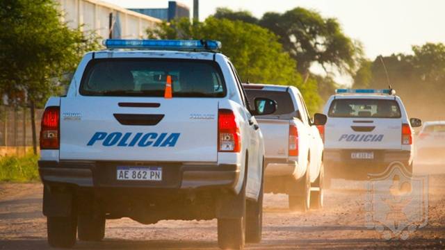 RESISTENCIA: Dos Allanamientos Por Desorden De Armas De Fuego En El Barrio Güiraldes