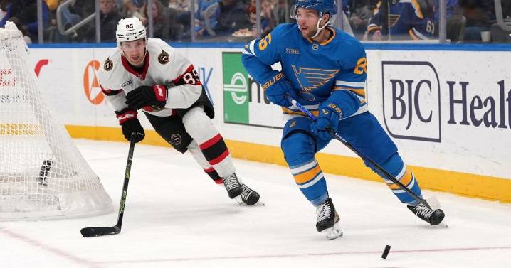 Holloway scores, Hofer makes 17 saves in the Blues' 1