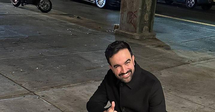 Obama felicita a "los candidatos demócratas que ganaron" sin citar el éxito de Mamdani