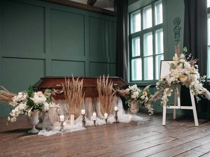 ¡Increíble Resurrección! Declarado muerto y a punto de ser enterrado, un hombre regresa a la vida en el último momento