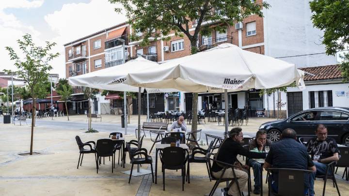 San Blas, entre estética y comodidad: "Han convertido el barrio en el aparcamiento de la plaza Mayor de Cáceres"