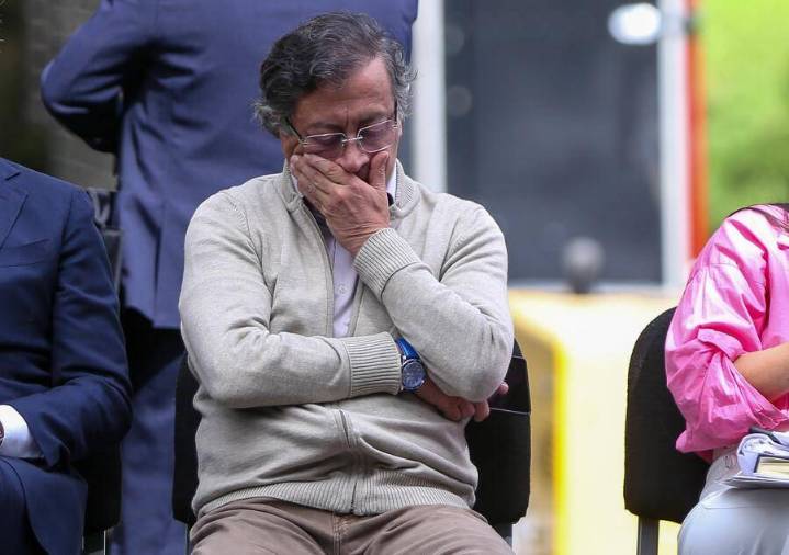 Comisión de Acusaciones de la Cámara abrió “investigación previa” contra Petro por el caso de los pasaportes