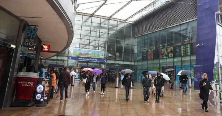 No trains between Manchester Airport and Piccadilly station as weather chaos continues