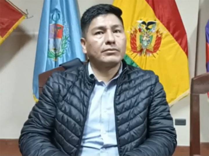 Movimiento al Socialismo expulsa a presidente de Bolivia