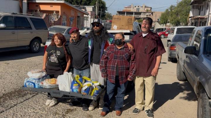 Asociación regala pavos a veteranos de guerra deportados a Tijuana