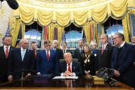 Oficializa Trump reapertura de Gobierno en EU