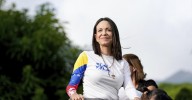 María Corina Machado apela a los funcionarios de Venezuela a "bajar las armas" cuando llegue el momento