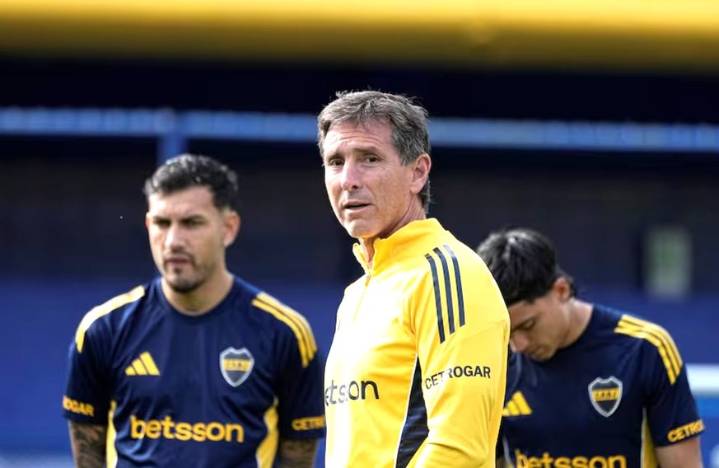 Paredes respaldó a Úbeda y lo comparó con Scaloni