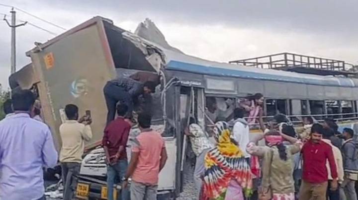 20 Lives Lost, 20 Undergoing Treatment, 3 Critically Injured in Head-on Bus–Tipper Collision in Telangana: Details