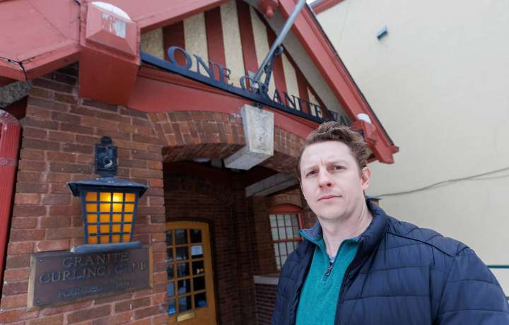 Municipal board sides with Granite Curling Club over parking