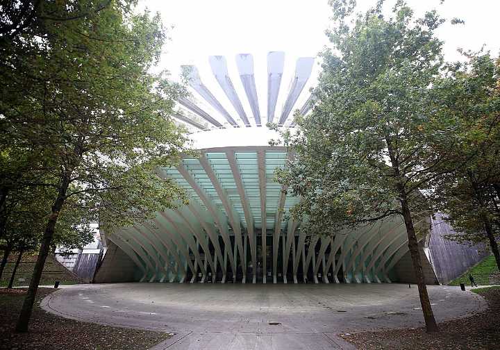 La Universidad Alfonso X iniciará las clases en el Calatrava en octubre de 2026, avanza el alcalde de Oviedo