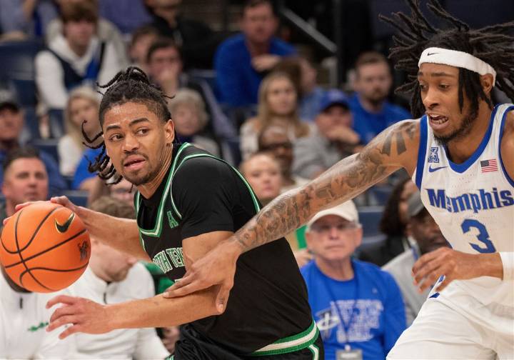 West Virginia cruises to season-opening win over Mount St. Mary's