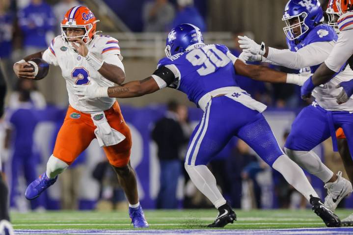 Florida Gators lay down in Lexington as Kentucky romps