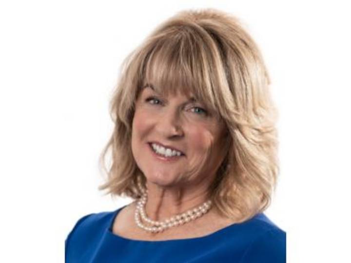 Deschutes County commissioner will run for Oregon’s most competitive congressional seat