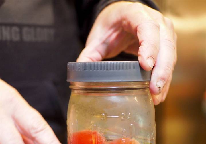 How to preserve fruits, veggies and herbs and bring a little sunshine to cold months