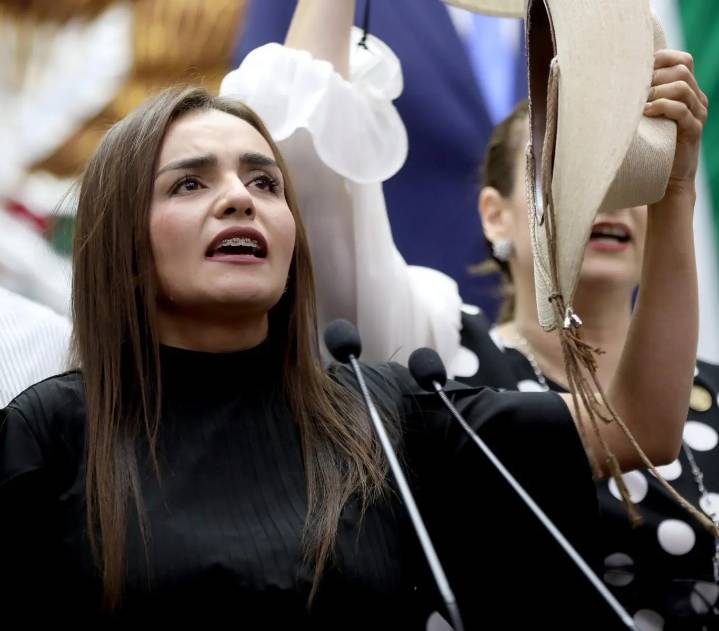 Grecia Quiroz lidera encuesta para la gubernatura de Michoacán