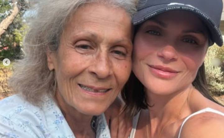 La actriz Laura Carmine se sincera sobre el miedo y la incertidumbre que siente ante la pérdida de memoria de su madre