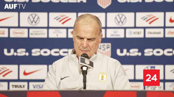 "Uno se siente avergonzado": las frases que marcaron el anuncio de Marcelo Bielsa en Uruguay