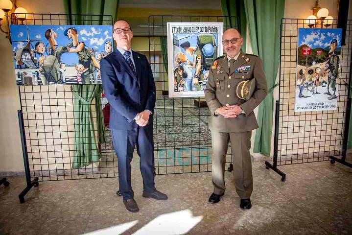 Fotos | La exposición de viñetas que cuenta «con una visión diferente» la historia de la Academia de Infantería de Toledo