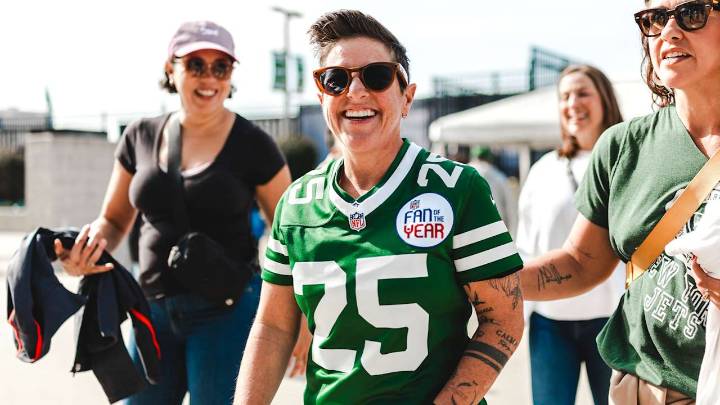 School Principal Maria Francisco Named Jets Fan of the Year