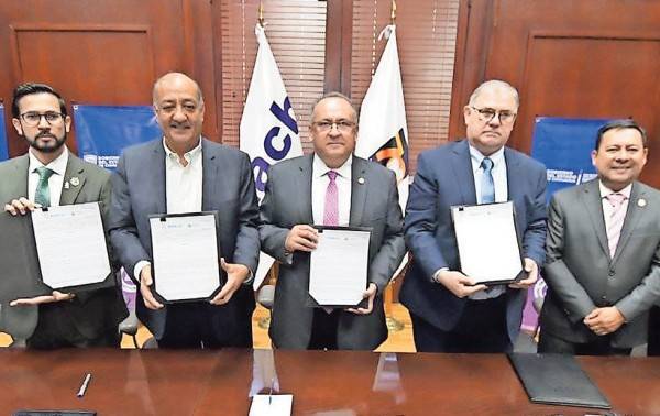 Profesionalizan a servidores públicos