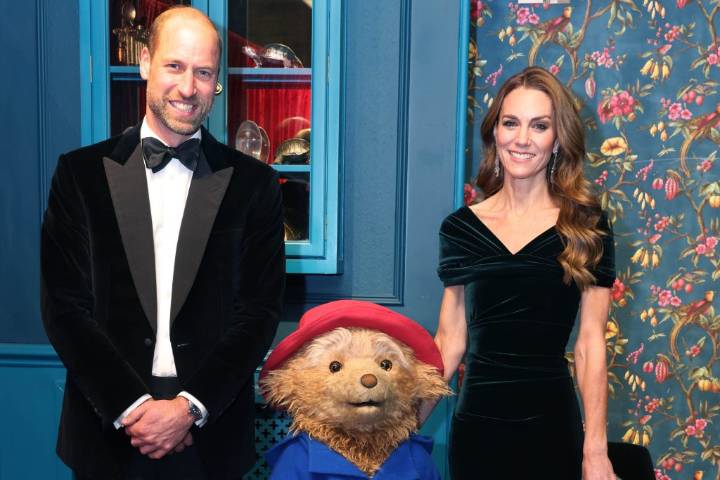 Paddington Bear Meets Prince William, Kate Middleton Variety Backstage