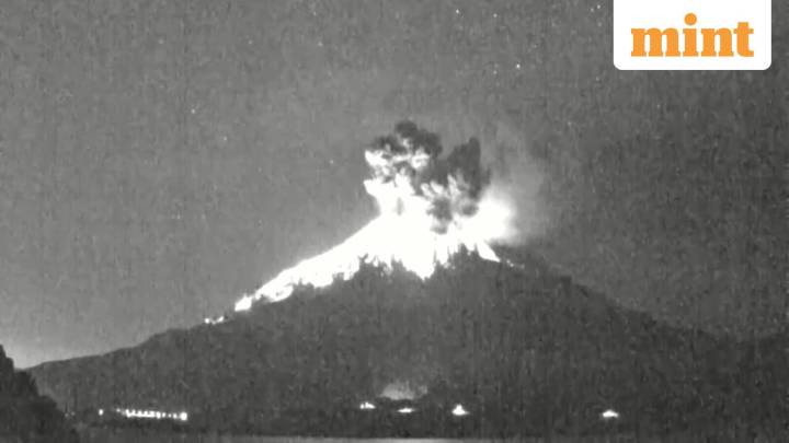 Japan's Sakurajima volcano erupts, plumes rise to 4,400m, stunning video emerges