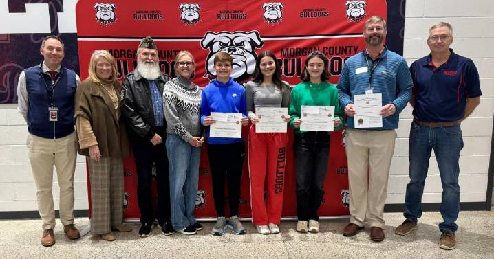 MCHS students win VFW awards