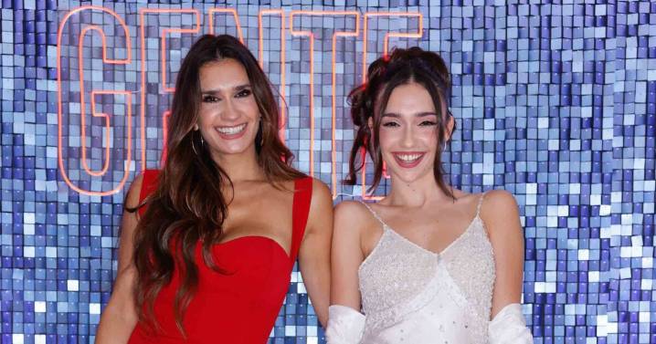 Brillaron juntas: los impactantes looks de Momi Giardina y Juli Castro en los Premios Ídolo Argentina 2025